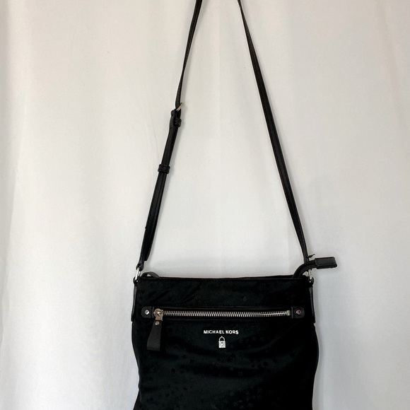 MICHAEL KORS Black Nylon Cross body purse with star design. Adjustable … - Picture 6 of 10